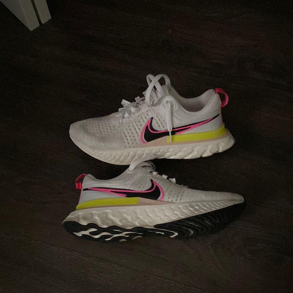 Like Nike react size 11.5